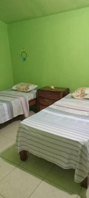 Cheerful 2-Bedroom Home In Falmouth Garden מראה חיצוני תמונה