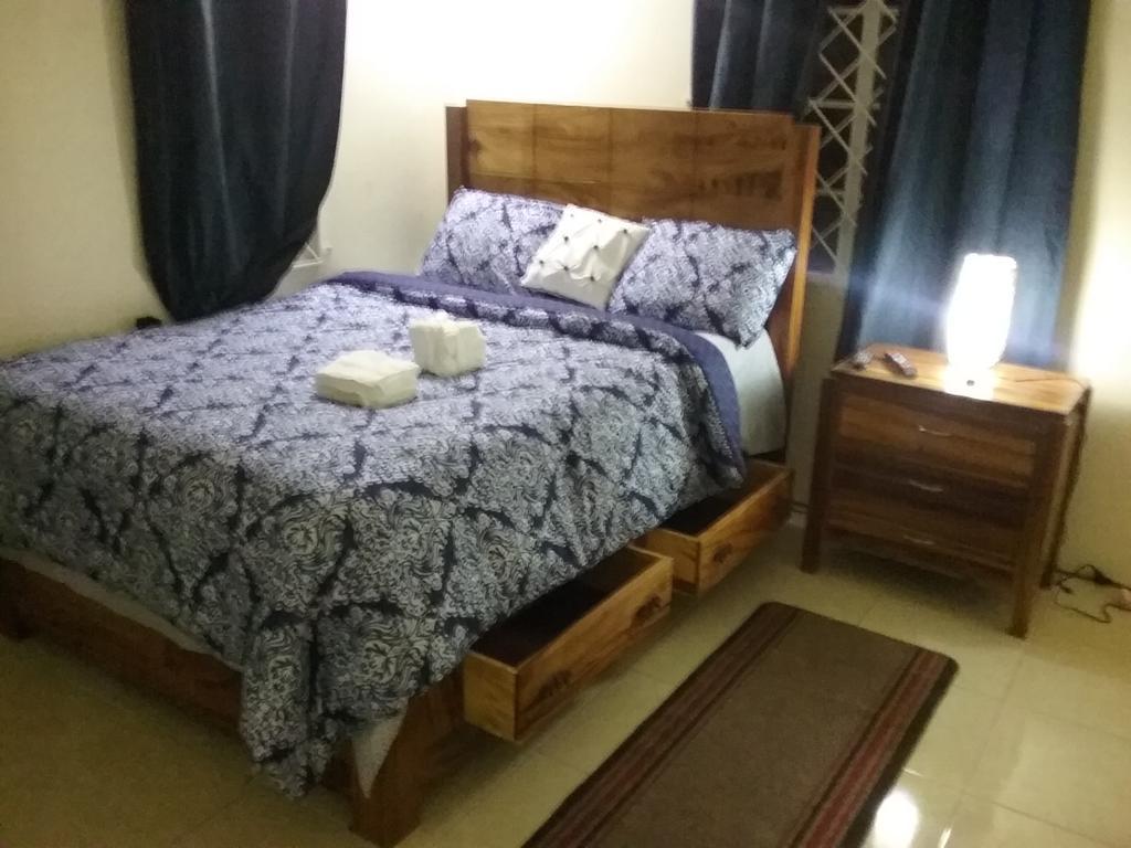 Cheerful 2-Bedroom Home In Falmouth Garden מראה חיצוני תמונה